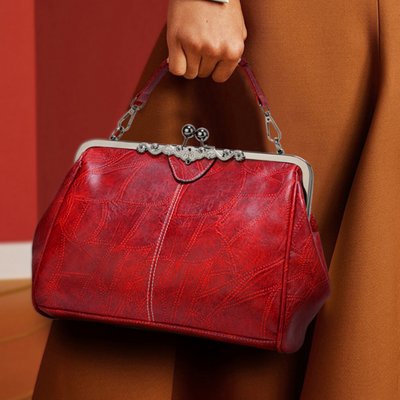 Mila | Timeless Vintage Bag with Elegant Clasp Closure