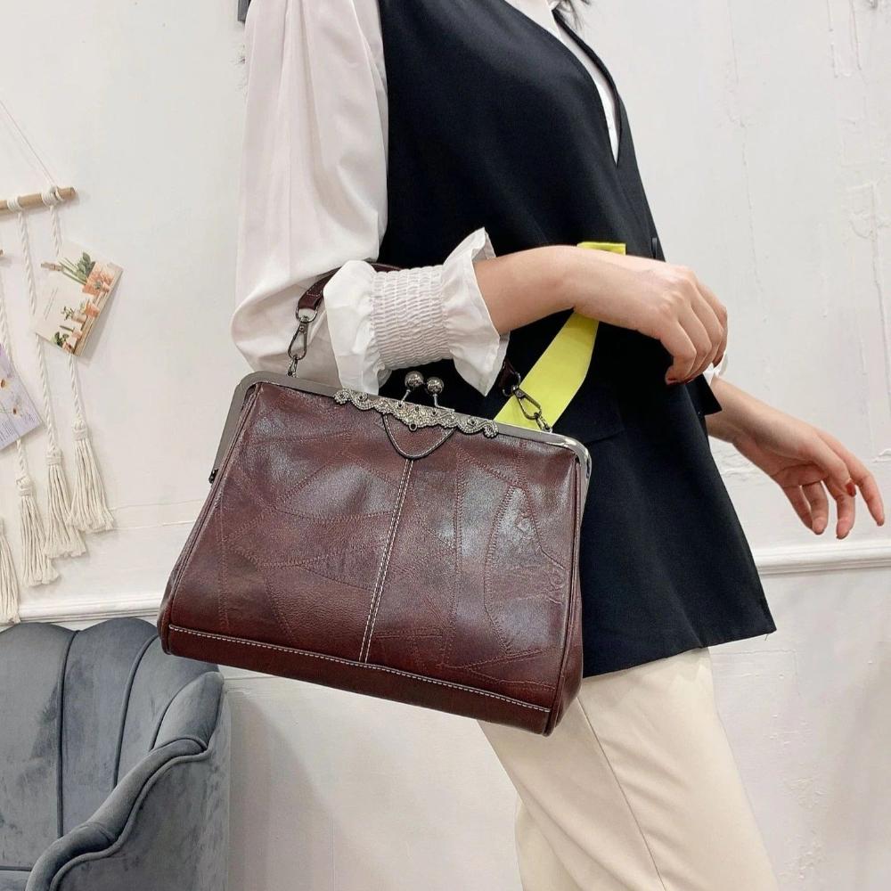 Mila | Timeless Vintage Bag with Elegant Clasp Closure