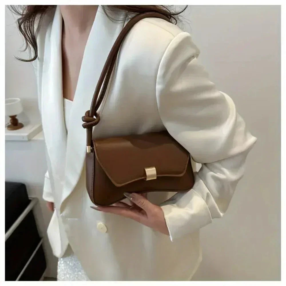 Daphne | Crossbody Bag with Vintage Charm